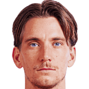 Dennis Praet